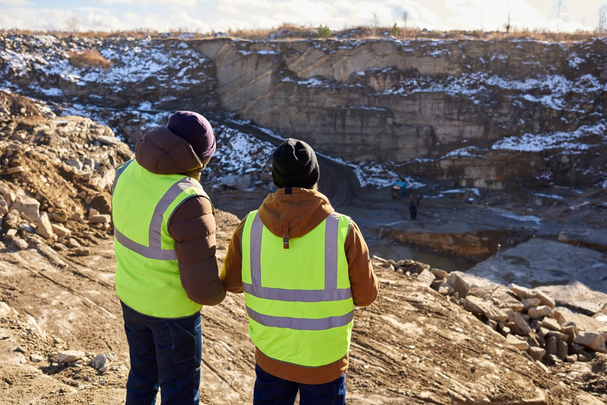 Décaisser un terrain : tout savoir pour réussir votre projet