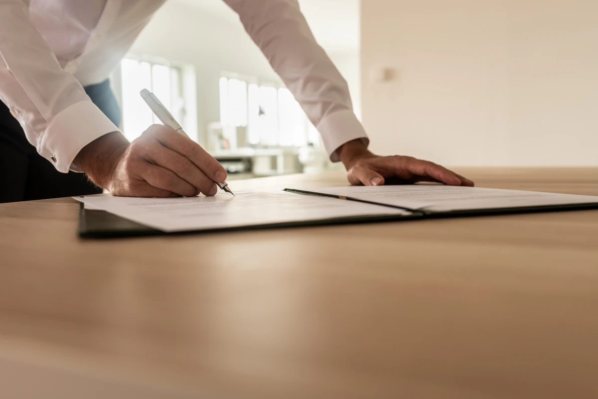 Les obligations légales du propriétaire bailleur : un guide complet